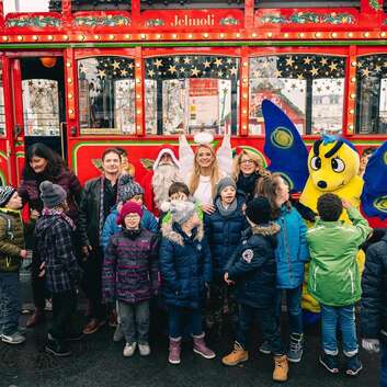 E272 Fondation lampe magique_Jelmoli Märlitram_1