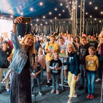 La Journée des familles 2024 de la Lampe magique : une féérique aventure au cirque
