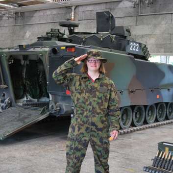 530(F) Stiftung Wunderlampe_Panzer fahren_Thun_2